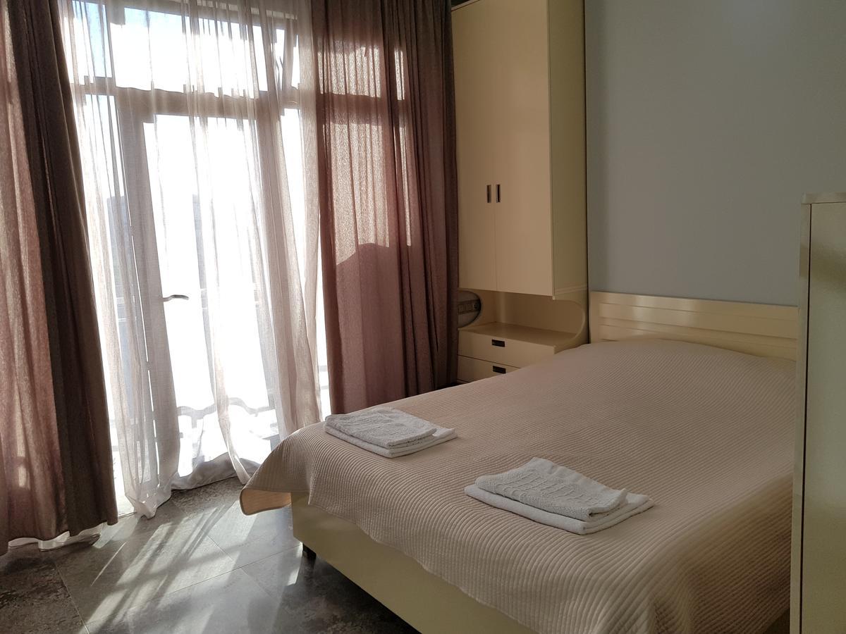 Apartament Gia บาทูมิ ภายนอก รูปภาพ